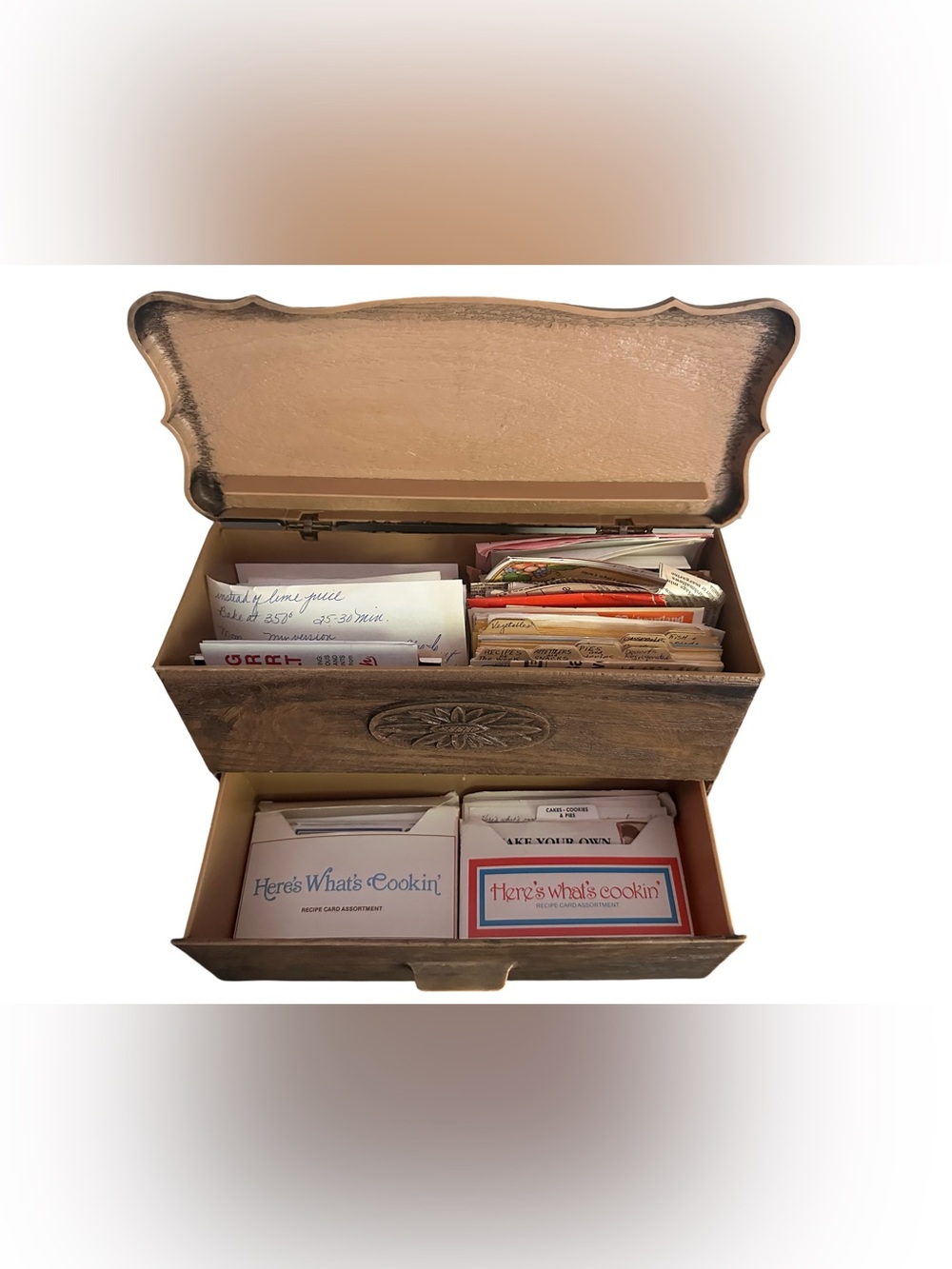 Vintage 70s Recipe Box full of Handwritten and typed cards and clipped recipes